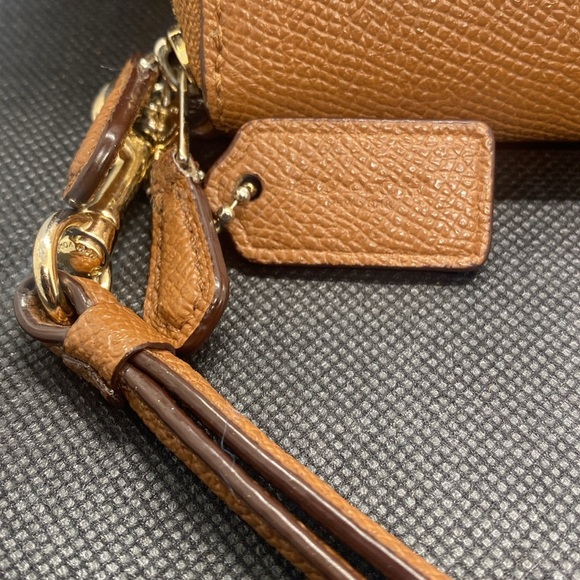 🤎COACH🤎Brown Pebble Leather Double Zip Wristlet/Good Condition - Picture 2 of 14